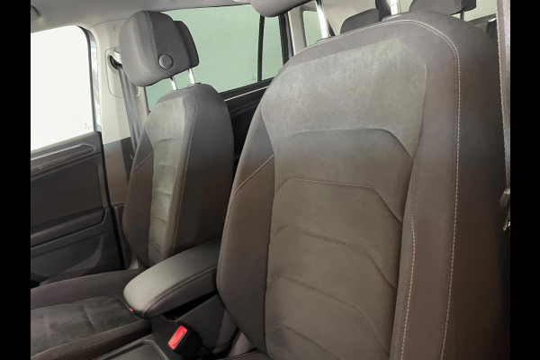 Volkswagen Tiguan 1.4 TSI ACT Highline Business AUTOMAAT PANO NAVI BT CRUISE BLUETOOTH ELEK RAMEN CENT VERG VELGEN NIEUWSTAAT