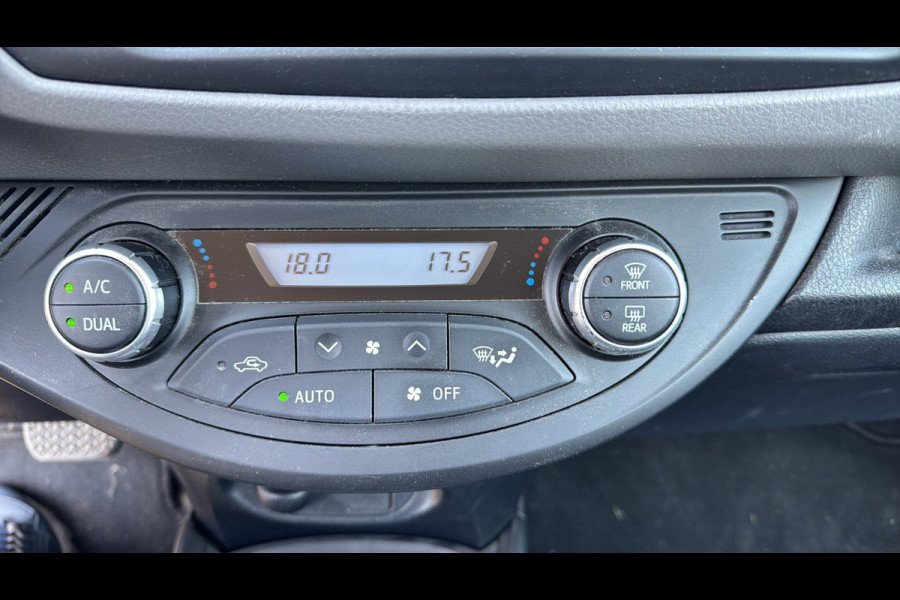 Toyota Yaris 1.5 Hybrid Aspiration climaat control