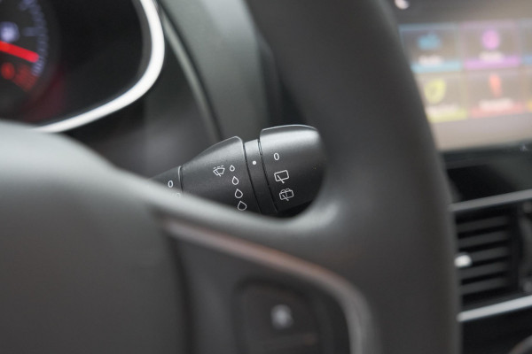 Renault Clio TCe 90 Zen | Navigatie | Parkeersensoren | Climate Control