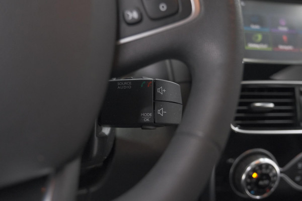 Renault Clio TCe 90 Zen | Navigatie | Parkeersensoren | Climate Control