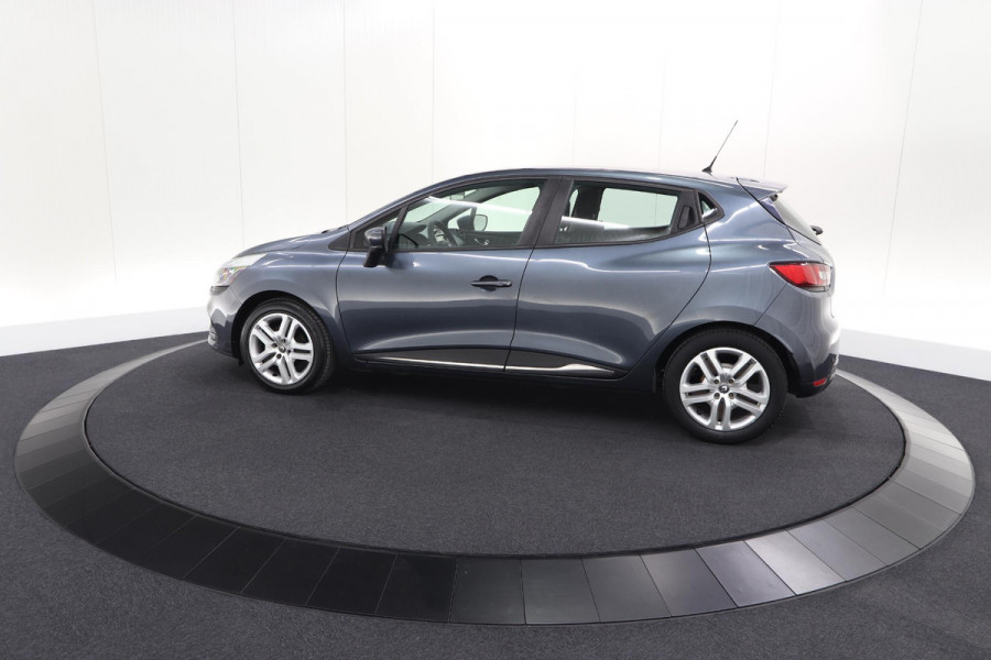 Renault Clio TCe 90 Zen | Navigatie | Parkeersensoren | Climate Control