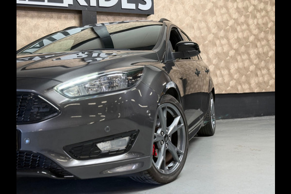 Ford FOCUS Wagon 1.0 ST-Line | Camera | Parkeersensoren | Led