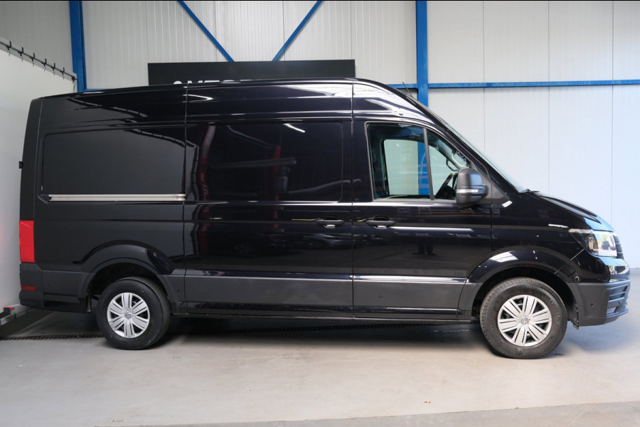 Volkswagen Crafter 35 2.0 TDI L3H3 Highline Automaat - N.A.P. Airco, Cruise, PDC, Navi, Carplay, Camera, Trekhaak.