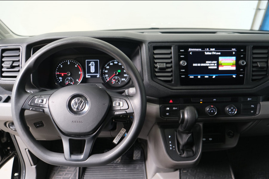 Volkswagen Crafter 35 2.0 TDI L3H3 Highline Automaat - N.A.P. Airco, Cruise, PDC, Navi, Carplay, Camera, Trekhaak.