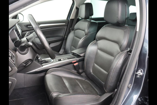 Renault Mégane 1.3 TCe Business Edition One | Leder | Stoelverwarming | Carplay | Keyless | Trekhaak | Navigatie | Full LED | Stuurverwarming | Camera | Digital Cockpit | Cruise control | Climate control