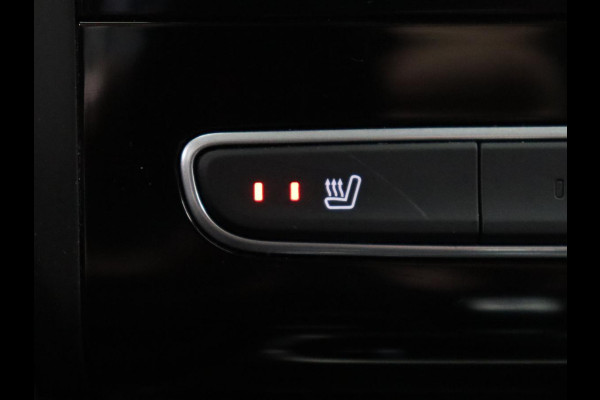 Renault Mégane 1.3 TCe Business Edition One | Leder | Stoelverwarming | Carplay | Keyless | Trekhaak | Navigatie | Full LED | Stuurverwarming | Camera | Digital Cockpit | Cruise control | Climate control