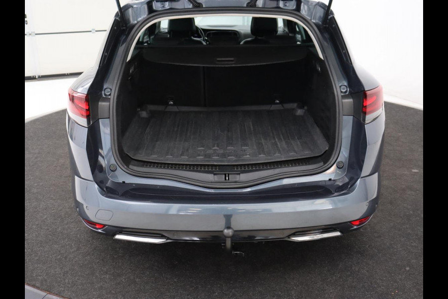 Renault Mégane 1.3 TCe Business Edition One | Leder | Stoelverwarming | Carplay | Keyless | Trekhaak | Navigatie | Full LED | Stuurverwarming | Camera | Digital Cockpit | Cruise control | Climate control