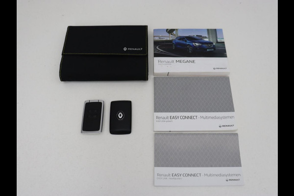 Renault Mégane 1.3 TCe Business Edition One | Leder | Stoelverwarming | Carplay | Keyless | Trekhaak | Navigatie | Full LED | Stuurverwarming | Camera | Digital Cockpit | Cruise control | Climate control