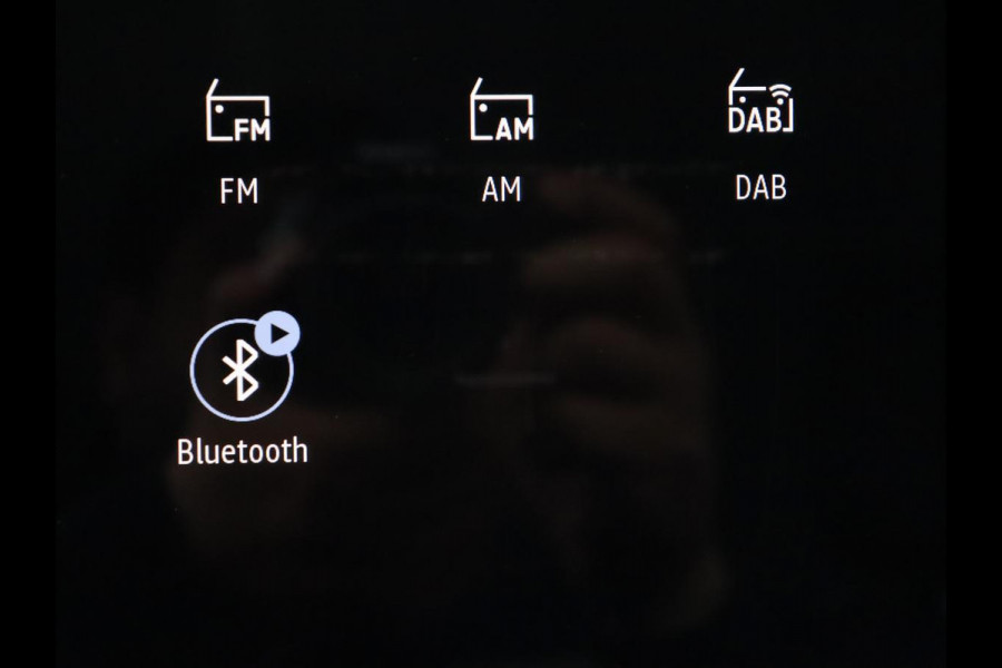 Renault Mégane 1.3 TCe Business Edition One | Leder | Stoelverwarming | Carplay | Keyless | Trekhaak | Navigatie | Full LED | Stuurverwarming | Camera | Digital Cockpit | Cruise control | Climate control