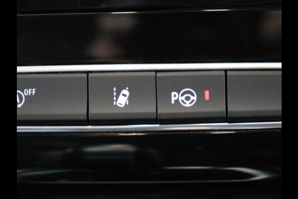 Renault Mégane 1.3 TCe Business Edition One | Leder | Stoelverwarming | Carplay | Keyless | Trekhaak | Navigatie | Full LED | Stuurverwarming | Camera | Digital Cockpit | Cruise control | Climate control