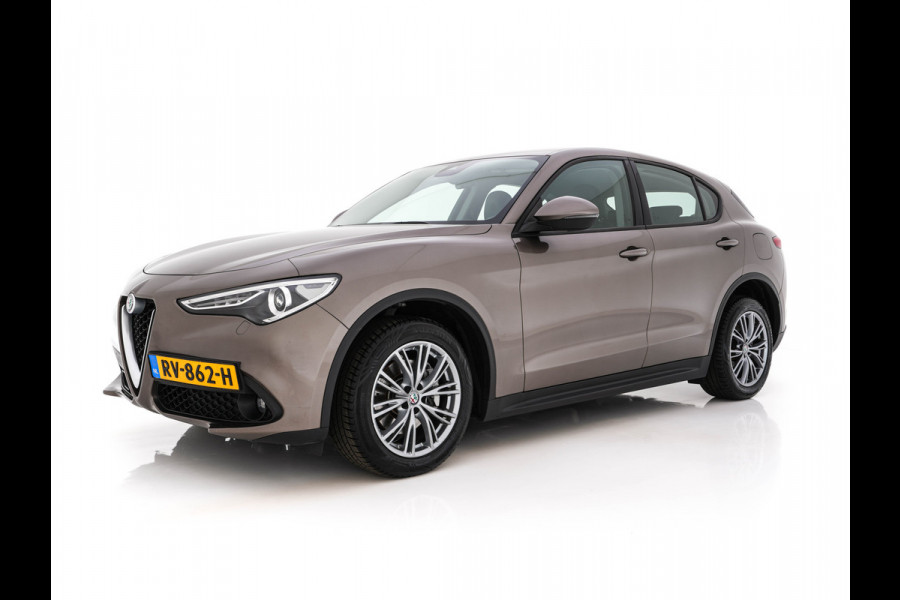 Alfa Romeo Stelvio 2.2d Super Aut. *LEATHER-FABRIC | BI-XENON | DAB+ | NAVI-FULLMAP | COMFORT-SEATS | ECC | CRUISE | PDC | 18"ALU*