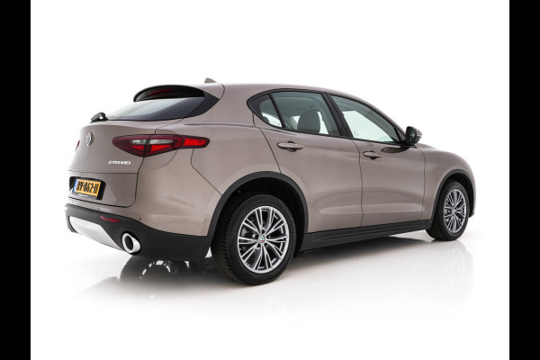 Alfa Romeo Stelvio 2.2d Super Aut. *LEATHER-FABRIC | BI-XENON | DAB+ | NAVI-FULLMAP | COMFORT-SEATS | ECC | CRUISE | PDC | 18"ALU*