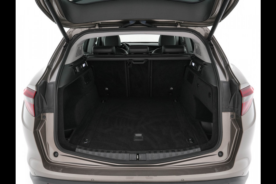 Alfa Romeo Stelvio 2.2d Super Aut. *LEATHER-FABRIC | BI-XENON | DAB+ | NAVI-FULLMAP | COMFORT-SEATS | ECC | CRUISE | PDC | 18"ALU*