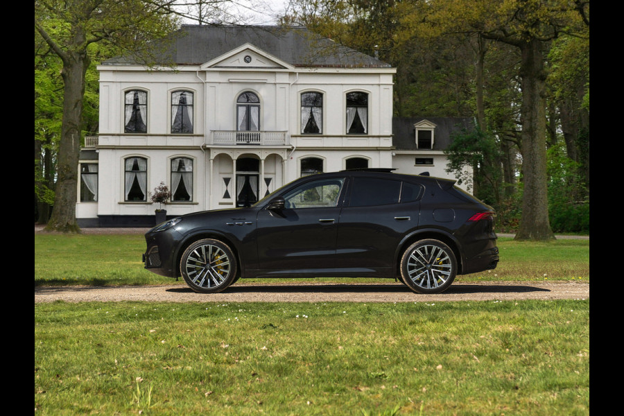 Maserati Grecale Modena 330pk | Luchtvering | Pano-dak | Carbon interieur | Sonus Faber