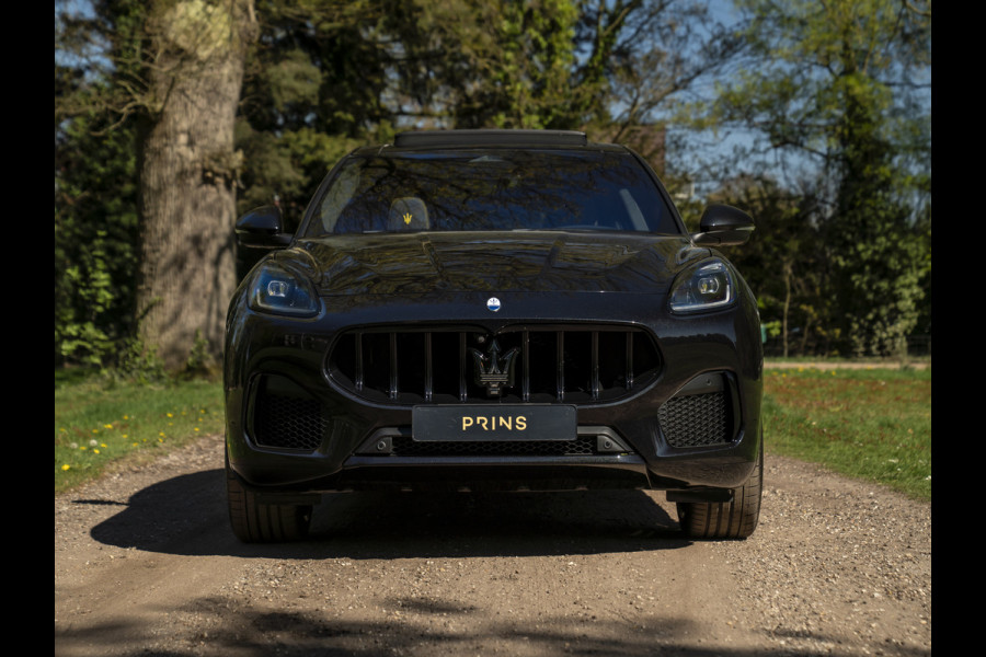 Maserati Grecale Modena 330pk | Luchtvering | Pano-dak | Carbon interieur | Sonus Faber