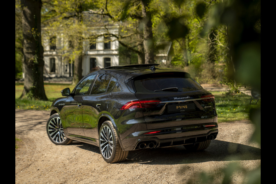 Maserati Grecale Modena 330pk | Luchtvering | Pano-dak | Carbon interieur | Sonus Faber