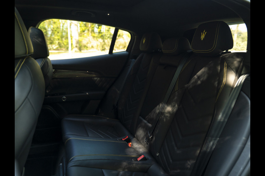 Maserati Grecale Modena 330pk | Luchtvering | Pano-dak | Carbon interieur | Sonus Faber