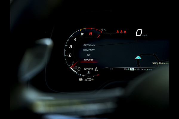 Maserati Grecale Modena 330pk | Luchtvering | Pano-dak | Carbon interieur | Sonus Faber