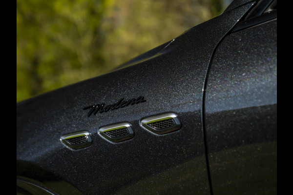 Maserati Grecale Modena 330pk | Luchtvering | Pano-dak | Carbon interieur | Sonus Faber