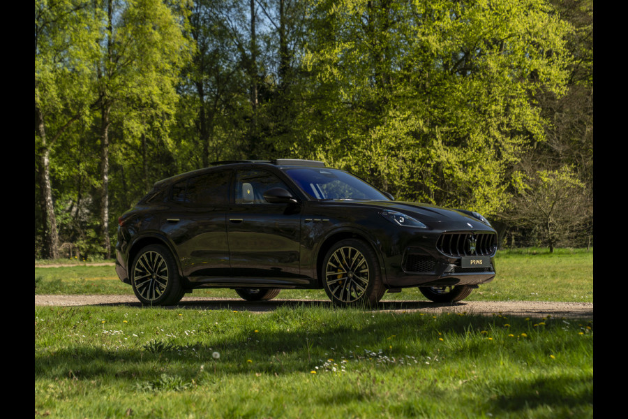 Maserati Grecale Modena 330pk | Luchtvering | Pano-dak | Carbon interieur | Sonus Faber