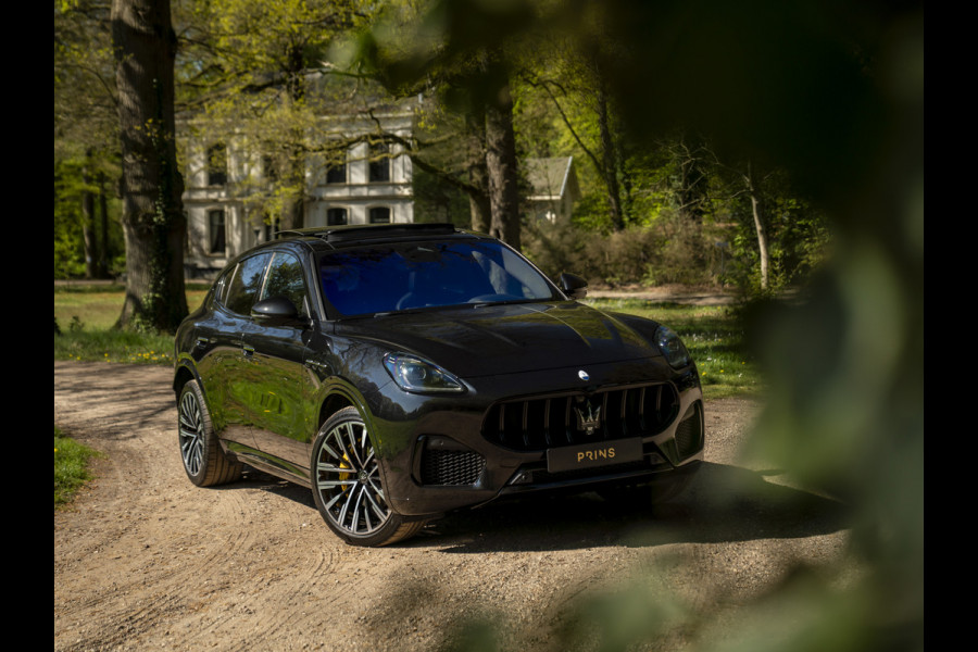 Maserati Grecale Modena 330pk | Luchtvering | Pano-dak | Carbon interieur | Sonus Faber