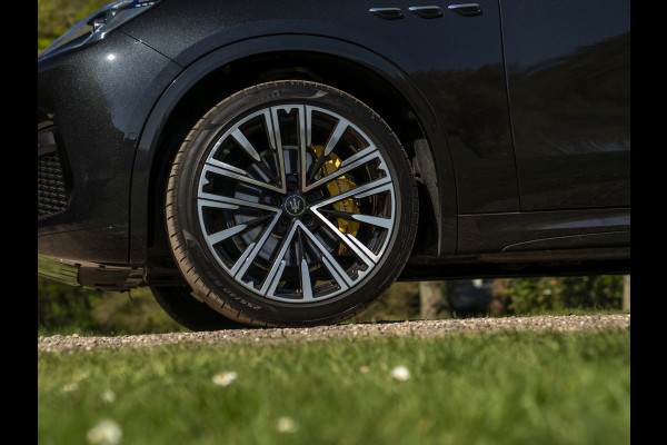 Maserati Grecale Modena 330pk | Luchtvering | Pano-dak | Carbon interieur | Sonus Faber