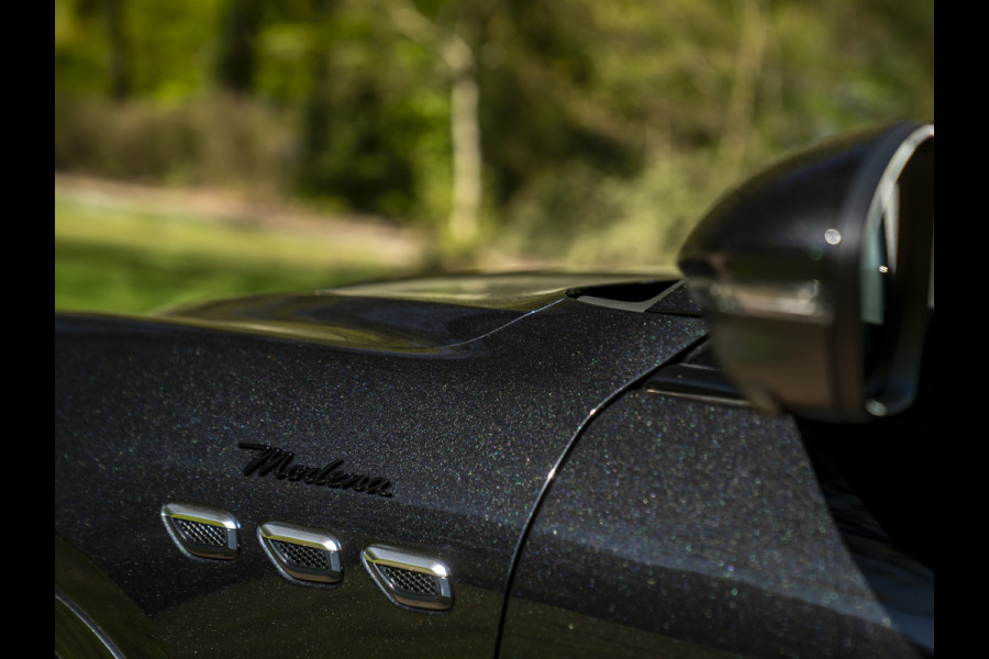 Maserati Grecale Modena 330pk | Luchtvering | Pano-dak | Carbon interieur | Sonus Faber