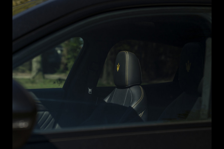 Maserati Grecale Modena 330pk | Luchtvering | Pano-dak | Carbon interieur | Sonus Faber