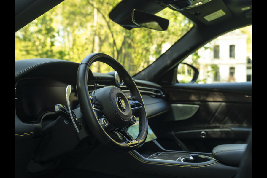 Maserati Grecale Modena 330pk | Luchtvering | Pano-dak | Carbon interieur | Sonus Faber