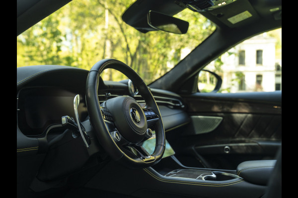 Maserati Grecale Modena 330pk | Luchtvering | Pano-dak | Carbon interieur | Sonus Faber