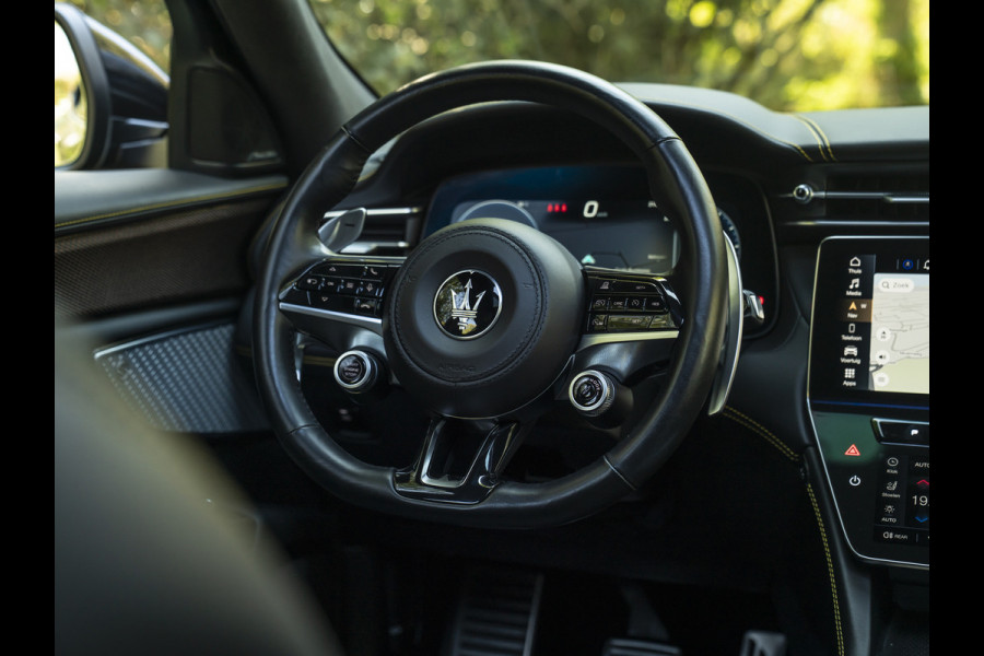 Maserati Grecale Modena 330pk | Luchtvering | Pano-dak | Carbon interieur | Sonus Faber