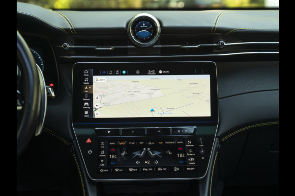 Maserati Grecale Modena 330pk | Luchtvering | Pano-dak | Carbon interieur | Sonus Faber