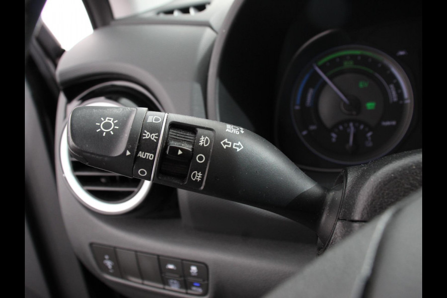 Hyundai Kona 1.6 GDI HEV Comfort Smart Automaat Climate control Cruise control Stoelverwarming Stuurverwarming Camera Parkeersensoren Lichtmetalen velgen Apple Carplay/ Android Auto