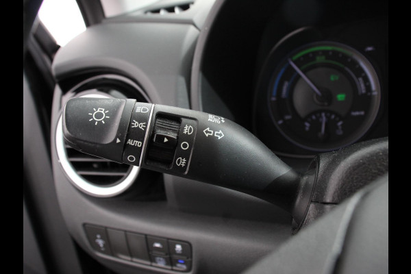 Hyundai Kona 1.6 GDI HEV Comfort Smart Automaat Climate control Cruise control Stoelverwarming Stuurverwarming Camera Parkeersensoren Lichtmetalen velgen Apple Carplay/ Android Auto