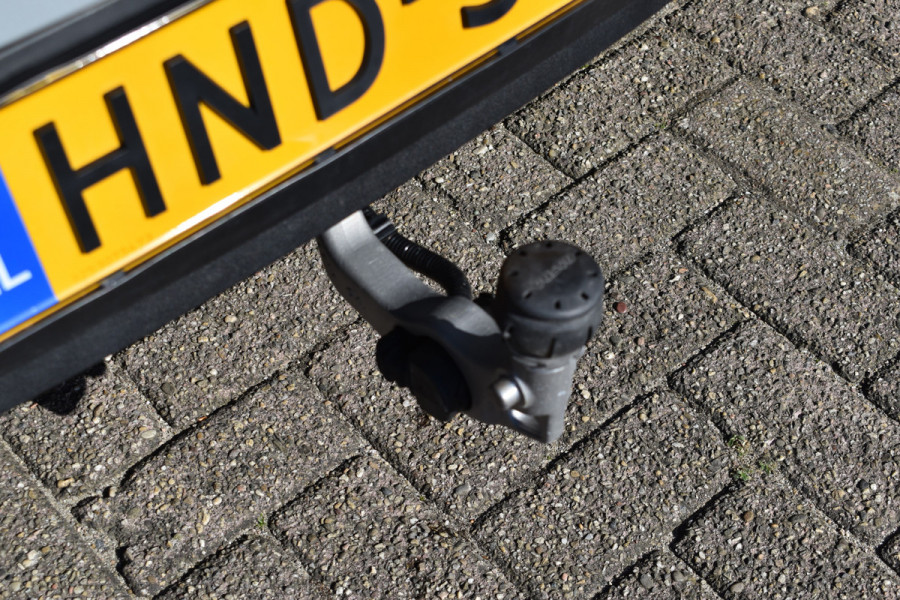 Volvo EX30 Extended Range Ultra 69 kWh | Trekhaak | Woolblend | Panodak | Elektr. Stoel | ACC