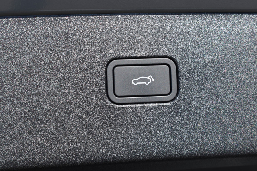 Volvo EX30 Extended Range Ultra 69 kWh | Trekhaak | Woolblend | Panodak | Elektr. Stoel | ACC