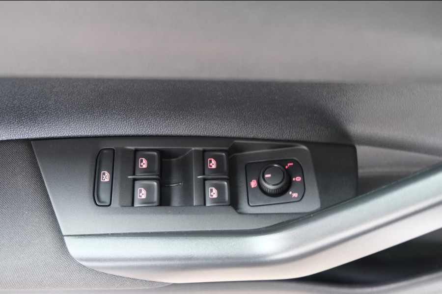 Volkswagen Polo 1.0 TSI Comfortline - N.A.P. Airco, Cruise, PDC, Carplay.