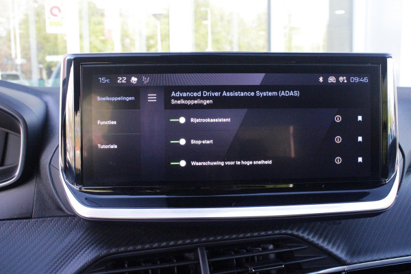 Peugeot 208 1.2 100PK ALLURE | PARKEERSENSOREN VOOR + ACHTER | DRAADLOZE APPLE CARPLAY/ANDROID AUTO | CRUISE CONTROL | DAB+ RADIO | CLIMATE CONTROL | LED KOPLAMPEN | LICHTMETALEN VELGEN 16" |