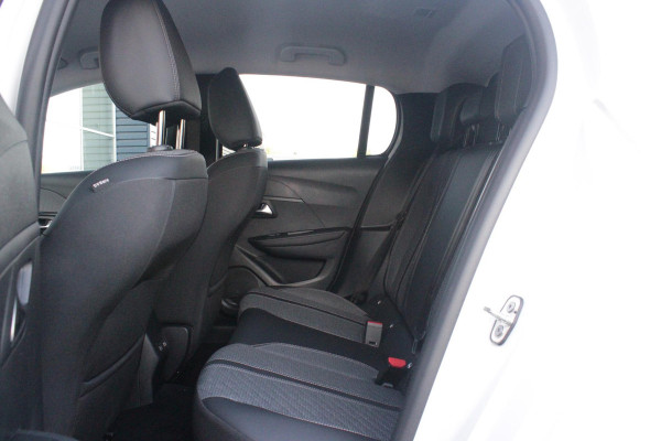 Peugeot 208 1.2 100PK ALLURE | PARKEERSENSOREN VOOR + ACHTER | DRAADLOZE APPLE CARPLAY/ANDROID AUTO | CRUISE CONTROL | DAB+ RADIO | CLIMATE CONTROL | LED KOPLAMPEN | LICHTMETALEN VELGEN 16" |