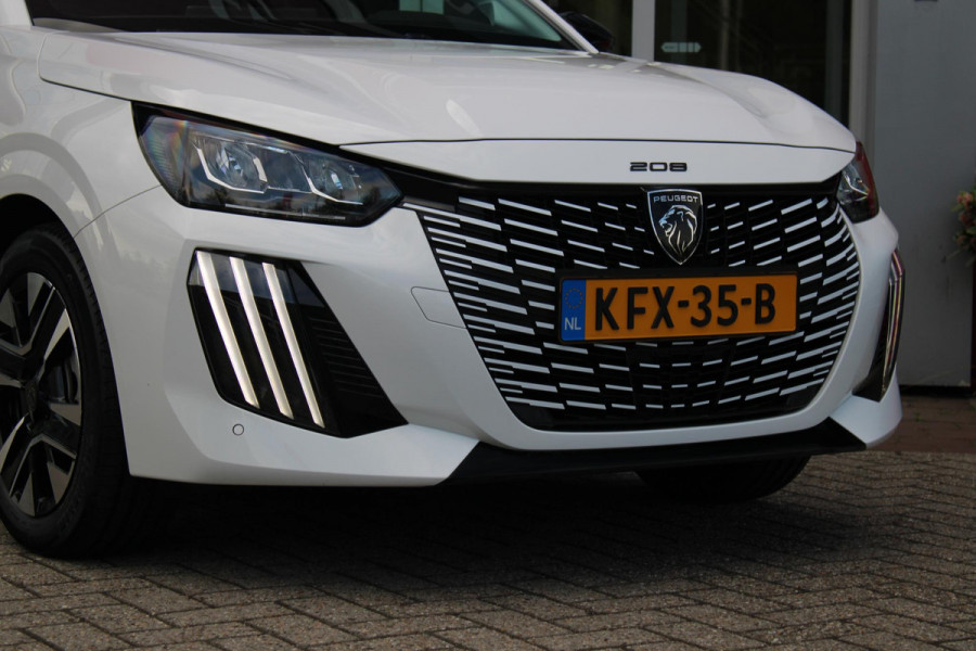 Peugeot 208 1.2 100PK ALLURE | PARKEERSENSOREN VOOR + ACHTER | DRAADLOZE APPLE CARPLAY/ANDROID AUTO | CRUISE CONTROL | DAB+ RADIO | CLIMATE CONTROL | LED KOPLAMPEN | LICHTMETALEN VELGEN 16" |