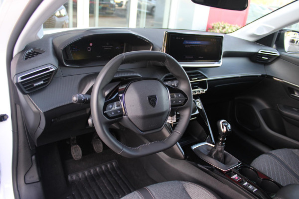 Peugeot 208 1.2 100PK ALLURE | PARKEERSENSOREN VOOR + ACHTER | DRAADLOZE APPLE CARPLAY/ANDROID AUTO | CRUISE CONTROL | DAB+ RADIO | CLIMATE CONTROL | LED KOPLAMPEN | LICHTMETALEN VELGEN 16" |