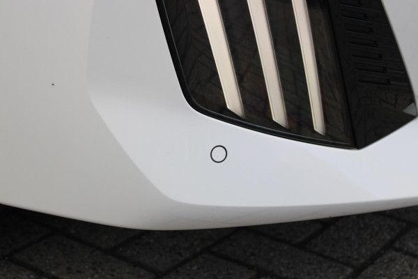 Peugeot 208 1.2 100PK ALLURE | PARKEERSENSOREN VOOR + ACHTER | DRAADLOZE APPLE CARPLAY/ANDROID AUTO | CRUISE CONTROL | DAB+ RADIO | CLIMATE CONTROL | LED KOPLAMPEN | LICHTMETALEN VELGEN 16" |