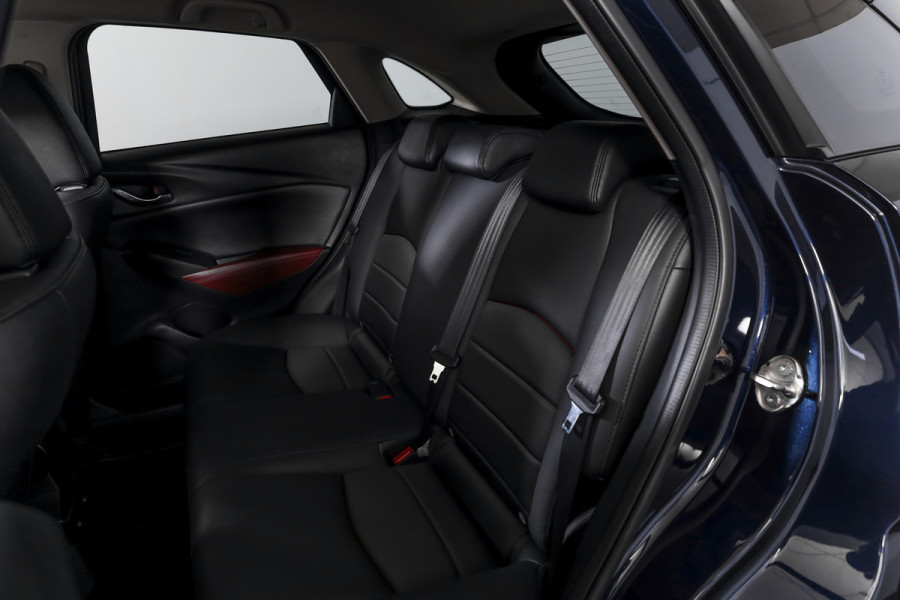 Mazda CX-3 2.0 SkyActiv-G 120 GT-M | Adapt. Cruise | Stoel-+Stuurverw. | PDC | Camera | NAV + App. Connect | ECC | Trekhaak | DAB | LM 18" |