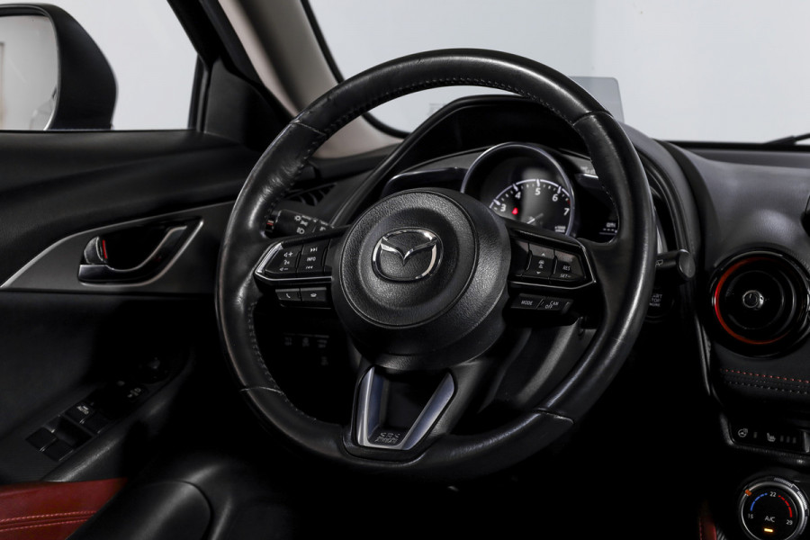 Mazda CX-3 2.0 SkyActiv-G 120 GT-M | Adapt. Cruise | Stoel-+Stuurverw. | PDC | Camera | NAV + App. Connect | ECC | Trekhaak | DAB | LM 18" |