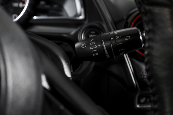 Mazda CX-3 2.0 SkyActiv-G 120 GT-M | Adapt. Cruise | Stoel-+Stuurverw. | PDC | Camera | NAV + App. Connect | ECC | Trekhaak | DAB | LM 18" |