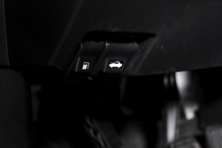 Mazda CX-3 2.0 SkyActiv-G 120 GT-M | Adapt. Cruise | Stoel-+Stuurverw. | PDC | Camera | NAV + App. Connect | ECC | Trekhaak | DAB | LM 18" |