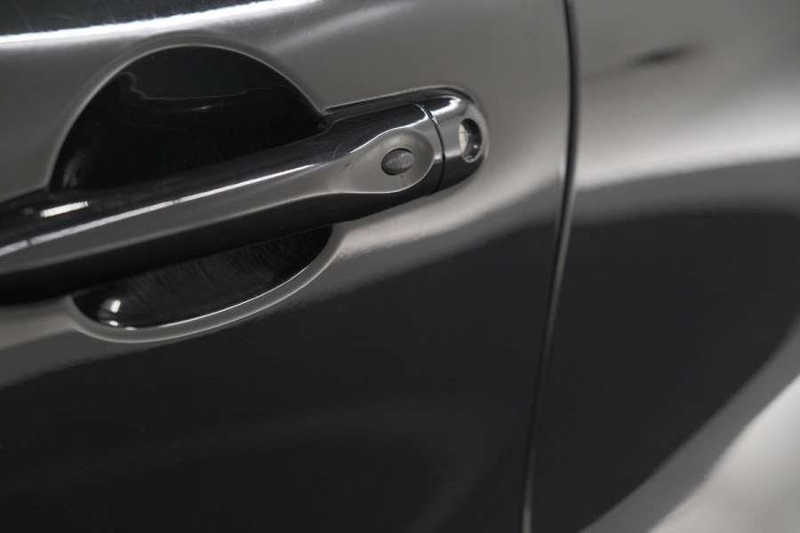 Renault Captur TCe 90 Limited | Trekhaak | Navigatie | Parkeersensoren