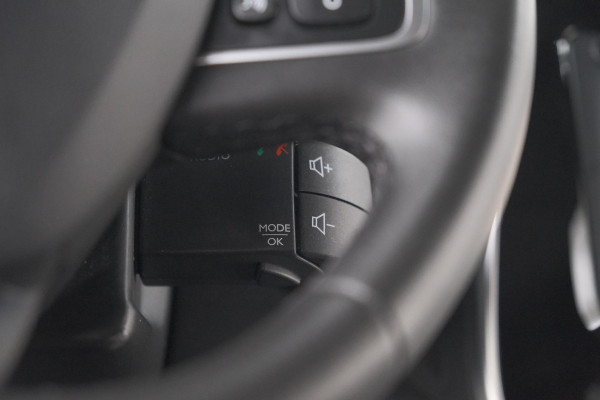 Renault Captur TCe 90 Limited | Trekhaak | Navigatie | Parkeersensoren