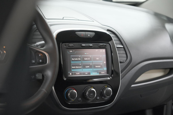 Renault Captur TCe 90 Limited | Trekhaak | Navigatie | Parkeersensoren