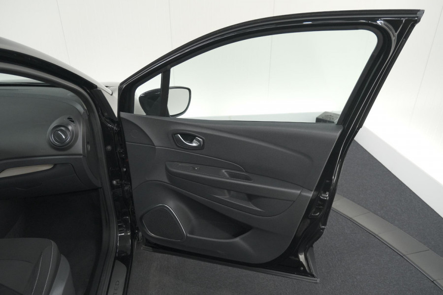 Renault Captur TCe 90 Limited | Trekhaak | Navigatie | Parkeersensoren